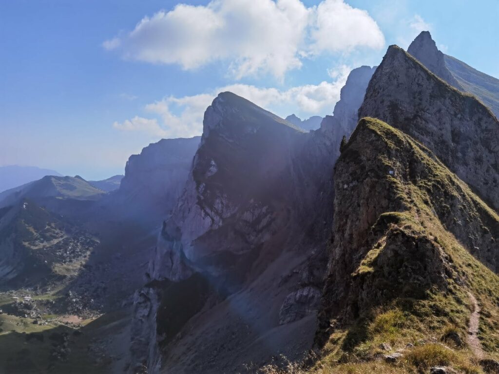 Finde die schönsten Plätze in den Brandenberger Alpen - die Tiefenbachklamm ist einer davon