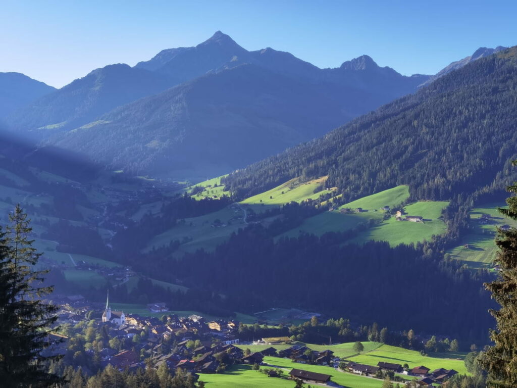 Blick auf den Ort Alpbach im Alpbachtal