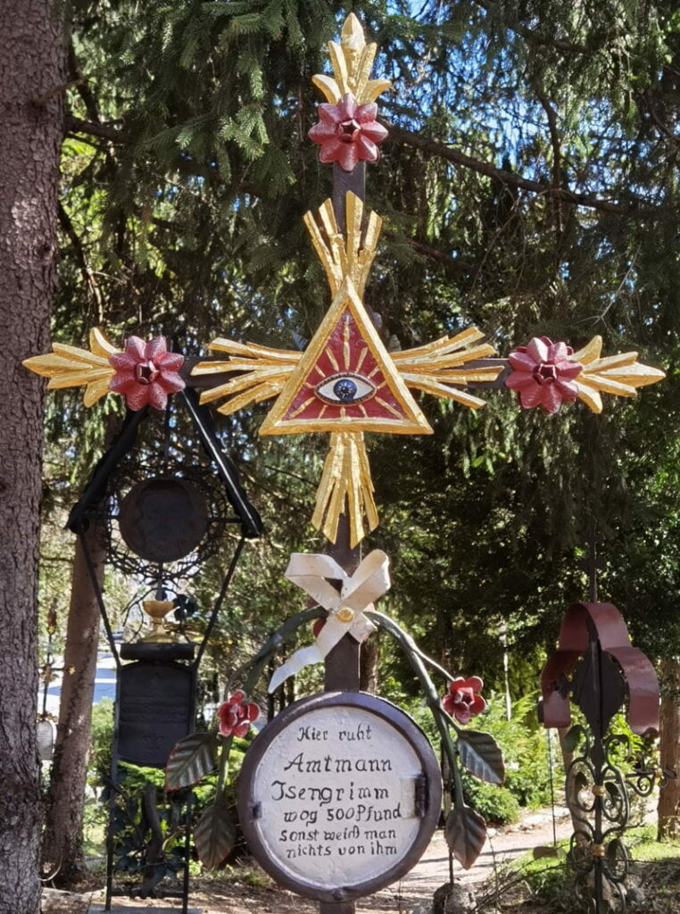 lustiger Friedhof Tirol